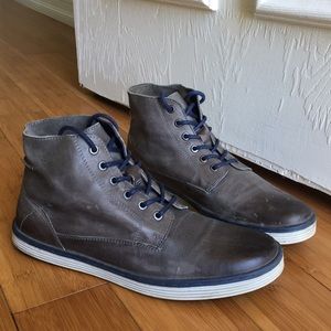 High top gray Roan Sneakers